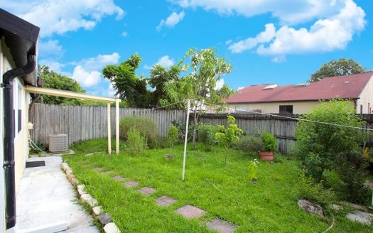 633 Golden Sunshine Cir Orlando FL 32807