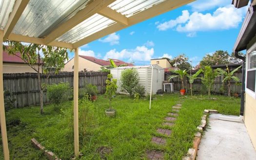 633 Golden Sunshine Cir Orlando FL 32807