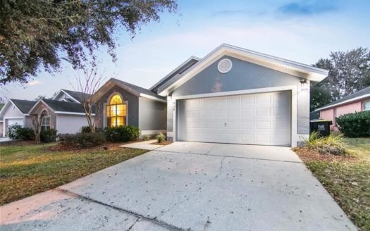 136 FAIR HOPE PASS DAVENPORT FL 33897