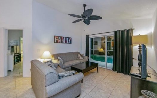 136 FAIR HOPE PASS DAVENPORT FL 33897