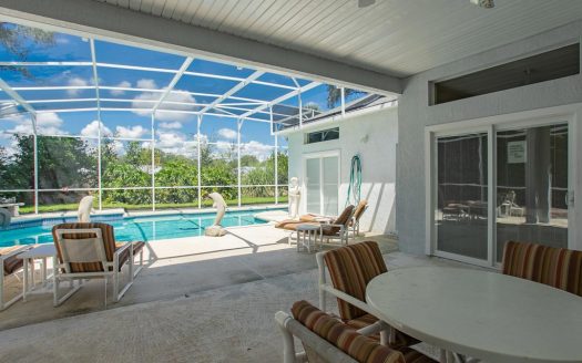 4428 WHITE OAK CIRCLE KISSIMMEE FL 34746